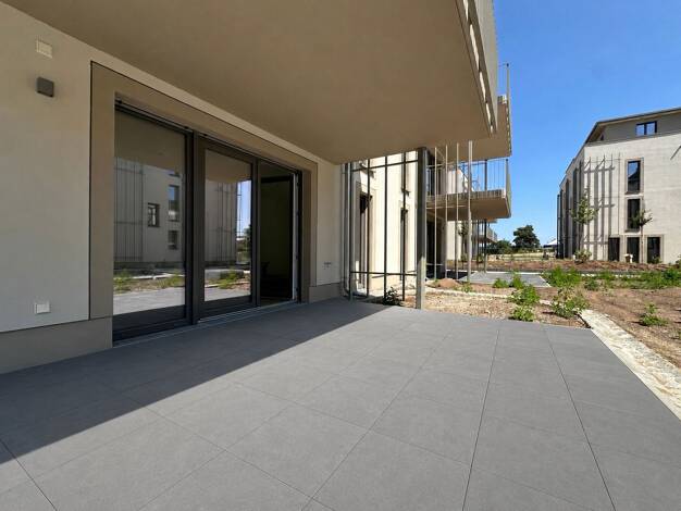 Terrassenwohnung zum Kauf - Erstbezug provisionsfrei 404.000 € 3 Zimmer 84,2 m² 4 Geschosse frei ab 01.09.2026 Medingen Ottendorf-Okrilla 01458