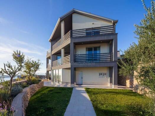 Haus zum Kauf 2.100.000 € 14 Zimmer 370 m² 1.630 m² Grundstück Dramalj