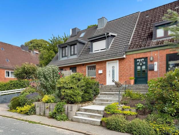 Reihenmittelhaus zum Kauf 195.000 € 3 Zimmer 91 m² 211 m² Grundstück Schleswig 24837