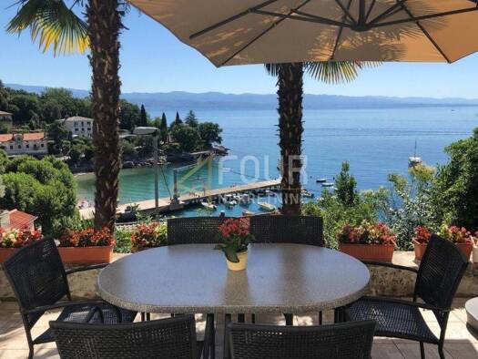 Haus zum Kauf 1.050.000 € 6 Zimmer 208 m² Ika, Opatija - Okolica Icici, Ika