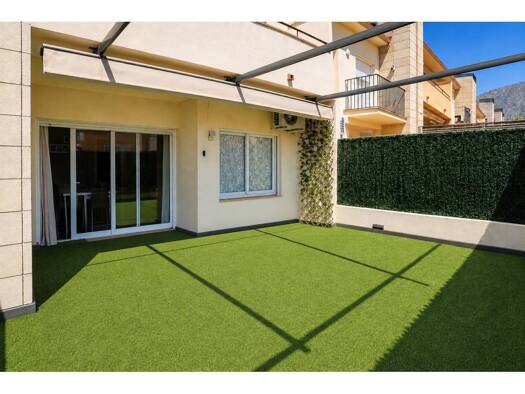 Reihenhaus zum Kauf 370.000 € 4 Zimmer 194 m² Palau-saverdera 17495