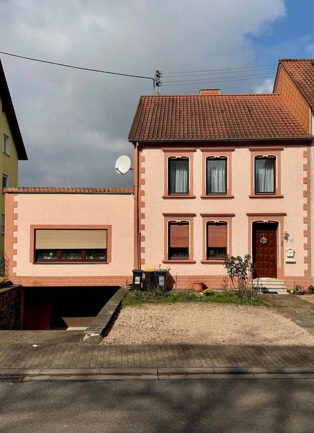 Einfamilienhaus zum Kauf provisionsfrei 218.000 € 9 Zimmer 172 m² 1.330 m² Grundstück Bilsdorf Bilsdorf 66809