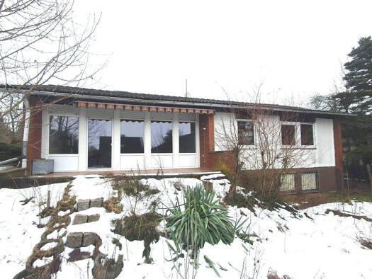 Bungalow zum Kauf 448.000 € 6 Zimmer 109 m² 1.000 m² Grundstück frei ab sofort Bergstraße 4 Tuchenbach 90587