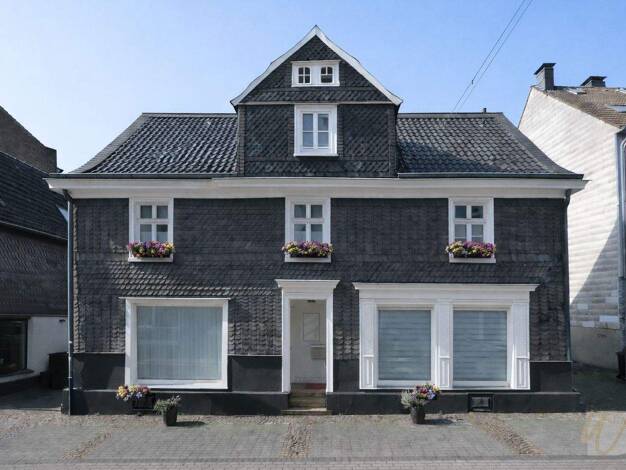 Stadthaus zum Kauf - Erstbezug 299.000 € 8 Zimmer 140 m² 210 m² Grundstück Wald Solingen 42719