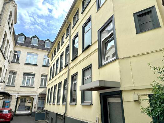 Wohnung zur Miete 759 € 2 Zimmer 69 m² 1. Geschoss frei ab sofort Friedrichstraße 10 Wiesbaden Mitte 65185
