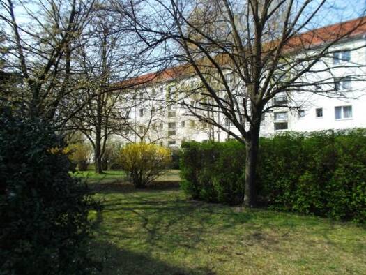 Wohnung zur Miete 237 € 2 Zimmer 40 m² 3. Geschoss frei ab sofort John- Schehr- Straße 41, EG Mitte Lauta 02991