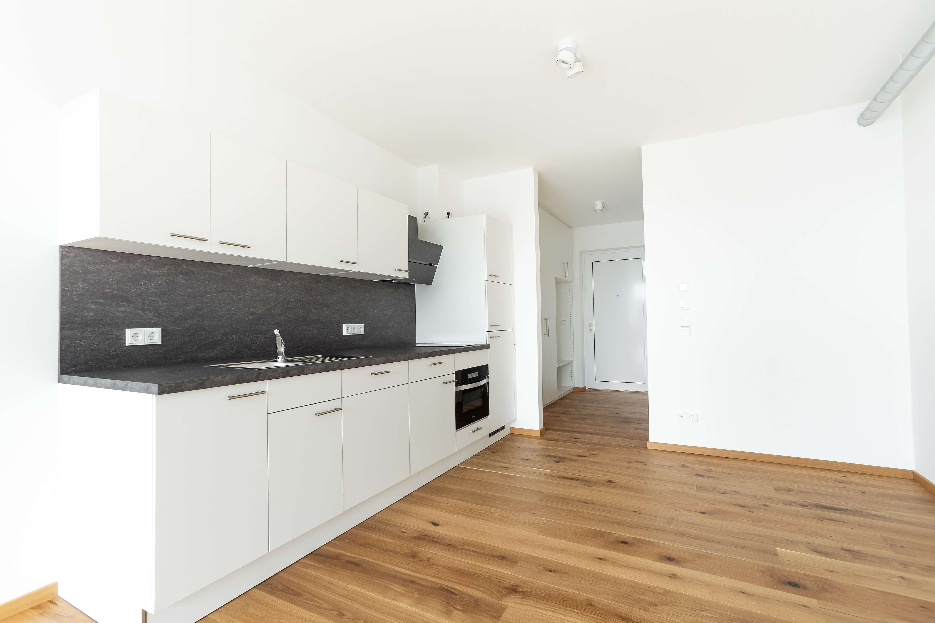 Studio zur Miete 570 € 1 Zimmer 41,4 m²<br/>Wohnfläche 1.<br/>Geschoss Planungsbezirk 109 Straubing 94315