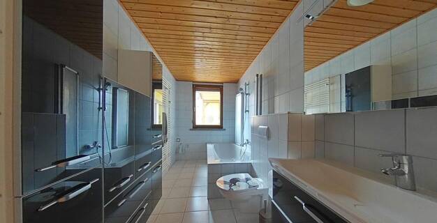 Maisonette zur Miete 795 € 6 Zimmer 168 m² 1. Geschoss Wilhelm-Loewe-Straße 28 Calbe Calbe 39240