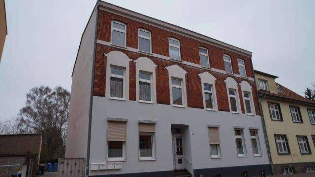 Mehrfamilienhaus zum Kauf 599.900 € 23 Zimmer 483 m² 668 m² Grundstück Güstrow 18273