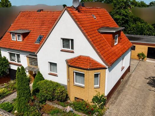 Einfamilienhaus zum Kauf 399.000 € 9 Zimmer 160 m² 1.023 m² Grundstück Havelse Garbsen 30823