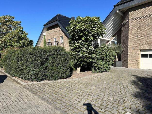 Bürogebäude zur Miete provisionsfrei 2.178 € 220 m² Bürofläche Großbüllesheim Euskirchen 53881