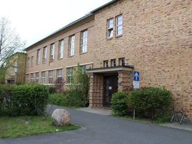 Wohnung zur Miete 388 € 2 Zimmer 62,5 m² Dachgeschoss frei ab sofort Am alten Schulhof 6 Wolfen Bitterfeld-Wolfen 06766