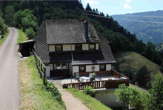 Einfamilienhaus zum Kauf provisionsfrei 478.000 € 7 Zimmer 186 m² 12.000 m² Grundstück Gütenbach 78148