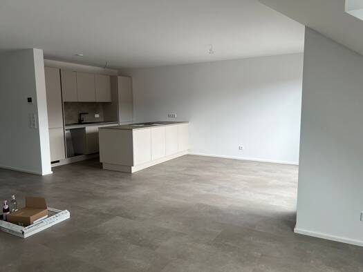 Wohnung zur Miete 1.070 € 2,5 Zimmer 70 m² Geschoss 2/2 frei ab 01.09.2026 Neumarkt Neumarkt in der Oberpfalz 92318
