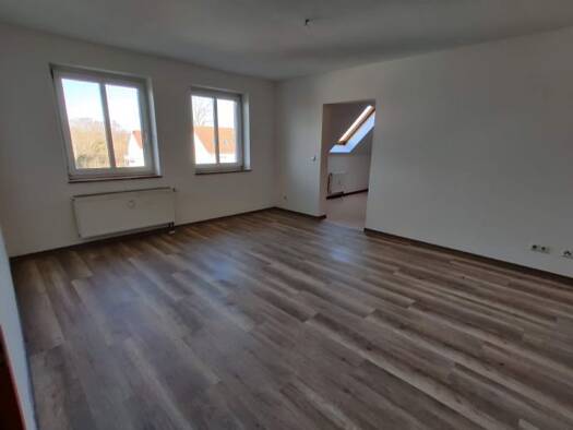 Wohnung zur Miete 300 € 2 Zimmer 40,6 m² Glück-Auf-Straße 17 Lobstädt Neukieritzsch 04575