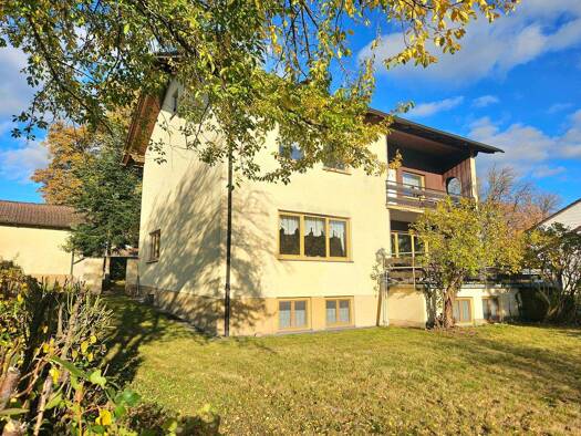 Einfamilienhaus zum Kauf 253.000 € 7,5 Zimmer 156 m² 1.160 m² Grundstück Neukirchen Neukirchen beim Heiligen Blut 93453