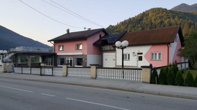 Einfamilienhaus zum Kauf 90.000 € 10 Zimmer 240 m²<br/>Wohnfläche 950 m²<br/>Grundstück Fonica 71270