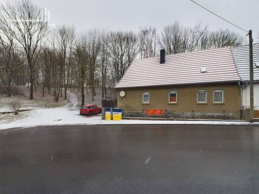 Doppelhaushälfte zum Kauf 69.000 € 5 Zimmer 102,3 m² 148 m² Grundstück frei ab sofort Pfiffelbach 99510