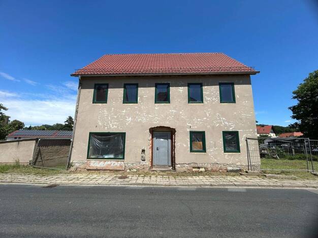 Haus zum Kauf 100.000 € 10 Zimmer 214 m² 450 m² Grundstück Flößberg Frohburg 04654