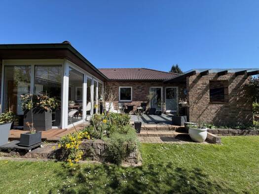 Haus zum Kauf 670.000 € 4 Zimmer 148,5 m² 1.080 m² Grundstück Rosenweg 25 Ahrensburg 22926