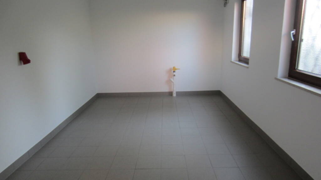 Lagerhalle zur Miete 300 € 43 m² Lagerfläche Altstadt Landshut 84028