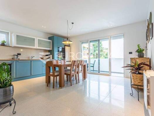 Wohnung zur Miete 1.400 € 2 Zimmer 74 m² 1. Geschoss Manus Grad - Meje 21000