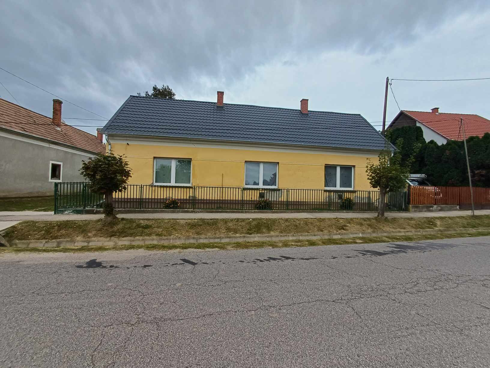 Einfamilienhaus zum Kauf provisionsfrei 99.000 € 3 Zimmer 81 m²<br/>Wohnfläche 3.371 m²<br/>Grundstück Zalaszabar