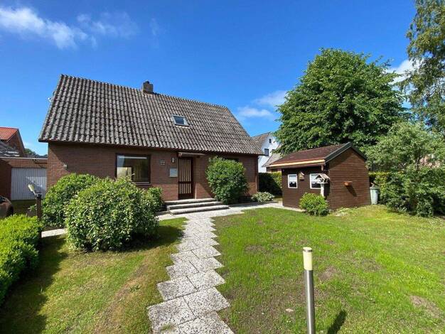 Einfamilienhaus zur Miete 850 € 4 Zimmer 118 m² 520 m² Grundstück frei ab 01.04.2026 An der Pferdebahn 17 Warstade Hemmoor 21745