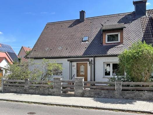 Doppelhaushälfte zum Kauf 349.000 € 6 Zimmer 116 m² 661 m² Grundstück Roth Roth 91154