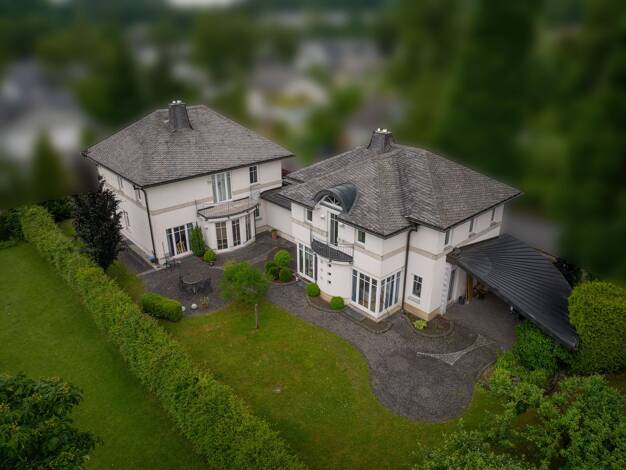 Haus zum Kauf 885.000 € 13 Zimmer 310 m² 1.000 m² Grundstück frei ab sofort Brilon 59929