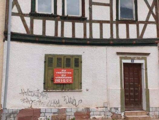 Einfamilienhaus zum Kauf 50.000 € 4 Zimmer 65 m² 280 m² Grundstück frei ab sofort Mittelstraße 18 Kelbra Kelbra (Kyffhäuser) 06537