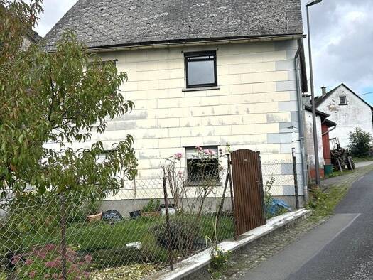 Bauernhaus zum Kauf 69.900 € 5 Zimmer 83 m² 244 m² Grundstück Bermel 56729