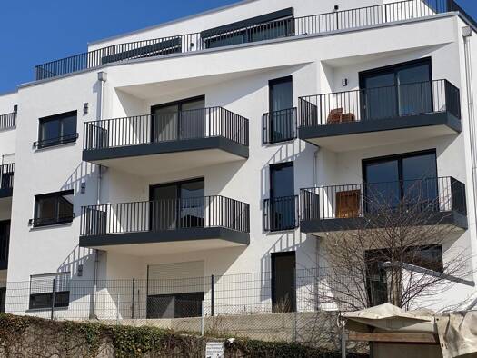 Wohnung zur Miete - Erstbezug 1.160 € 2 Zimmer 76,5 m² 2. Geschoss frei ab sofort Wasserburger Str. 31 Traunstein 83278