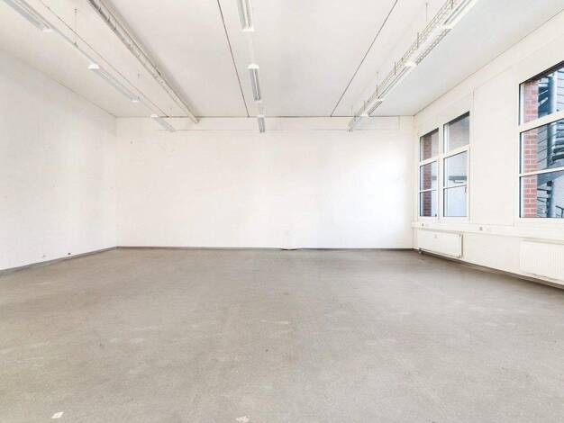 Lagerhalle zur Miete 119,2 m² Lagerfläche Hans-Riedl-Str. 19 Feldkirchen 85622