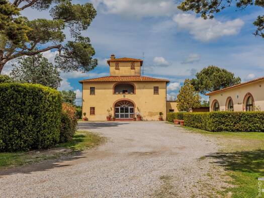 Rustico zum Kauf 1.500.000 € 7 Zimmer 800 m² 10.000 m² Grundstück frei ab sofort Foiano della Chiana