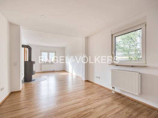 Einfamilienhaus zum Kauf 320.000 € 2,5 Zimmer 94 m² 340 m² Grundstück Holzheim Nürnberg 90453