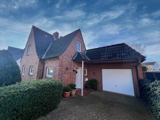 Einfamilienhaus zum Kauf 295.000 € 4 Zimmer 120 m² 607 m² Grundstück Eutin 23701