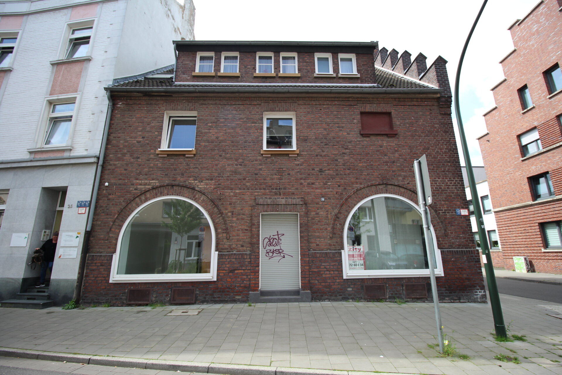 Laden zur Miete 9,30 € 5 Zimmer 102 m²<br/>Verkaufsfläche Unterrather Straße 25 Unterrath Düsseldorf 40468