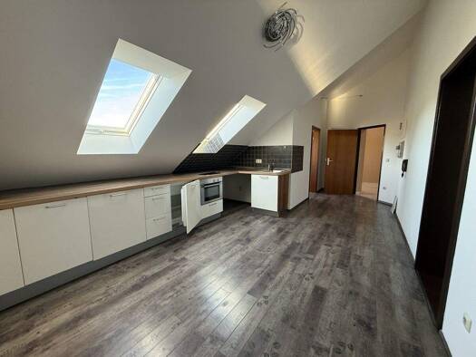 Wohnung zum Kauf 299.000 € 5 Zimmer 112,2 m² 3. Geschoss frei ab sofort Nittendorf 93152