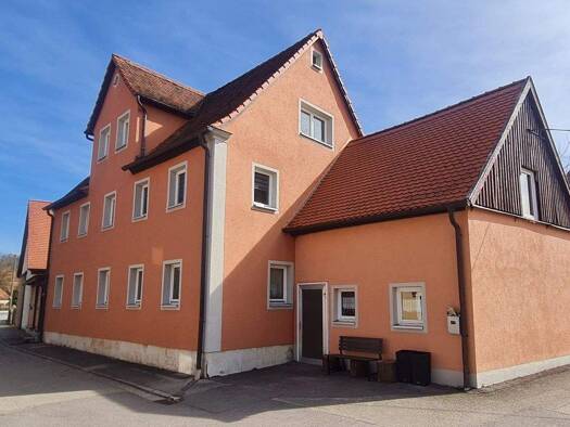 Mehrfamilienhaus zum Kauf als Kapitalanlage geeignet 375.000 € 10 Zimmer 312 m² 217 m² Grundstück Colmberg 91598