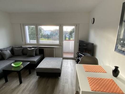 Wohnung zur Miete 560 € 1,5 Zimmer 32 m² Geschoss 1/4 frei ab sofort Karlstraße 71 Oststadt Reutlingen 72766