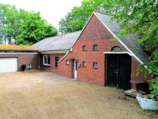 Mehrfamilienhaus zum Kauf 114.000 € 8 Zimmer 185 m² 7.057 m² Grundstück Akelsbarg Großefehn 26629