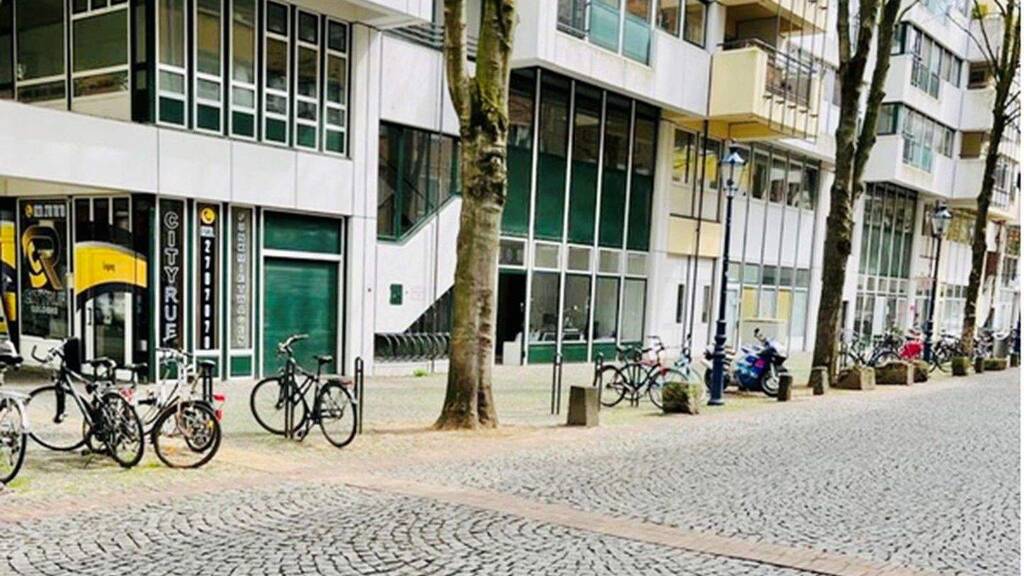 146m² zentrales Helles Ladenlokal / Büro nähe Rathausplatz