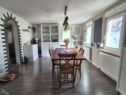 Wohnung zur Miete 1.100 € 5 Zimmer 130 m² Geschoss -1/3 frei ab 01.01.2027 Weissach Weissach 71287