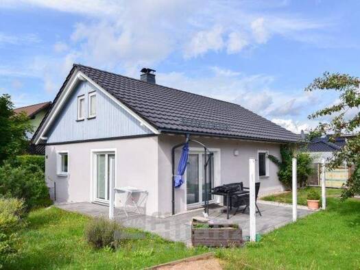 Einfamilienhaus zum Kauf 225.000 € 3 Zimmer 83,9 m² 577 m² Grundstück Oelsnitz 09376