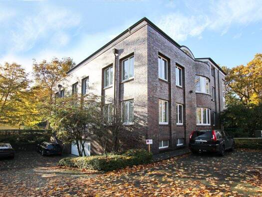 Wohnung zur Miete 935 € 2 Zimmer 66,8 m² frei ab 15.02.2026 Poppenbüttel Hamburg - Poppenbüttel 22391