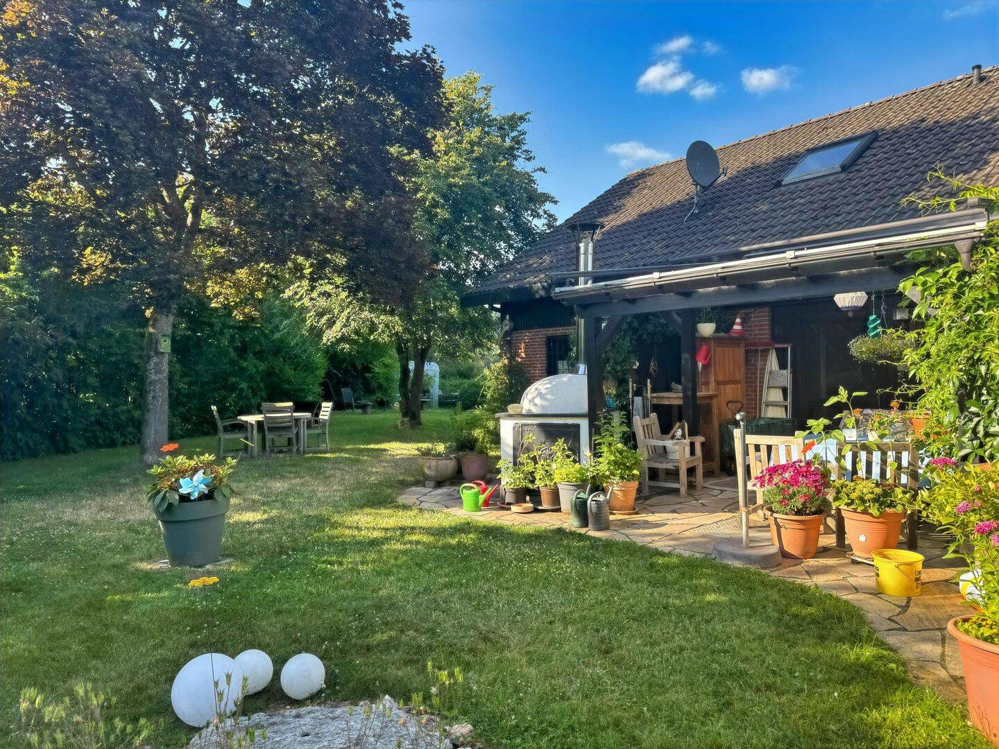 Immobilie in Korbach - Traumhaftes Familienidyll, großzügiges Wohnhaus in Korbach-Lelbach - Bild 2