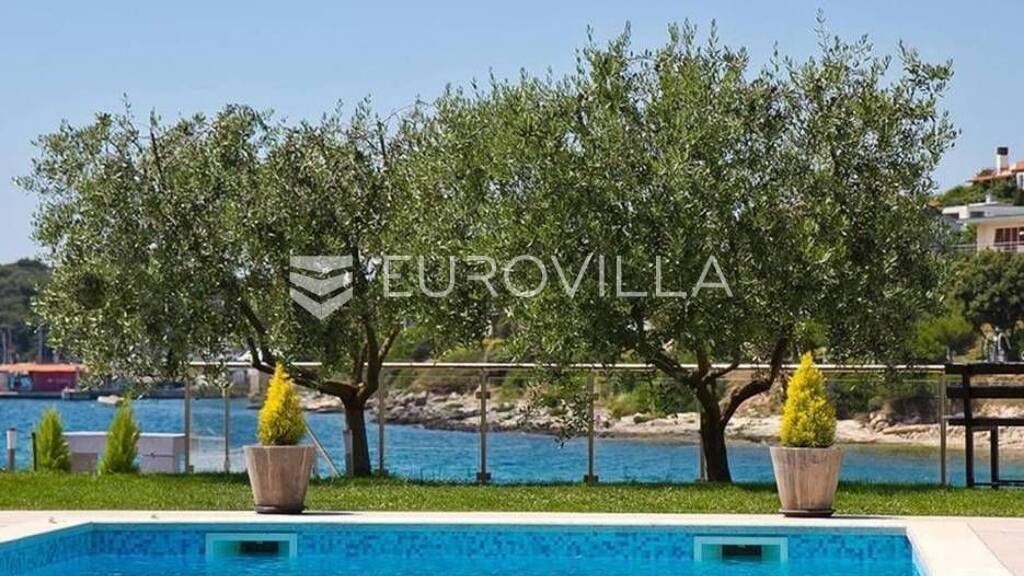 Haus zum Kauf 2.800.000 € 3 Zimmer 260 m² Pjescana Uvala Pjescana Uvala, Vinkuran 52203