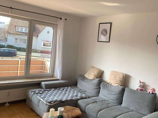 Wohnung zur Miete 600 € 3,5 Zimmer 85 m² Geschoss 1/2 frei ab sofort Leinestraße 9 Lehrte Lehrte 31275