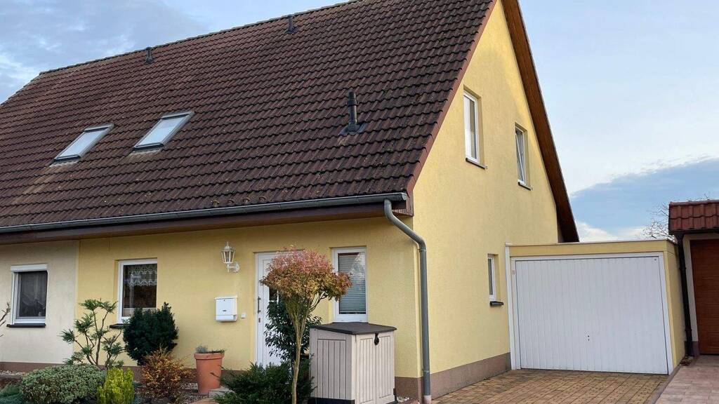 Doppelhaushälfte zum Kauf 445.000 € 4,5 Zimmer 94,5 m² 213 m² Grundstück frei ab 01.07.2026 Großzschocher Leipzig 04207